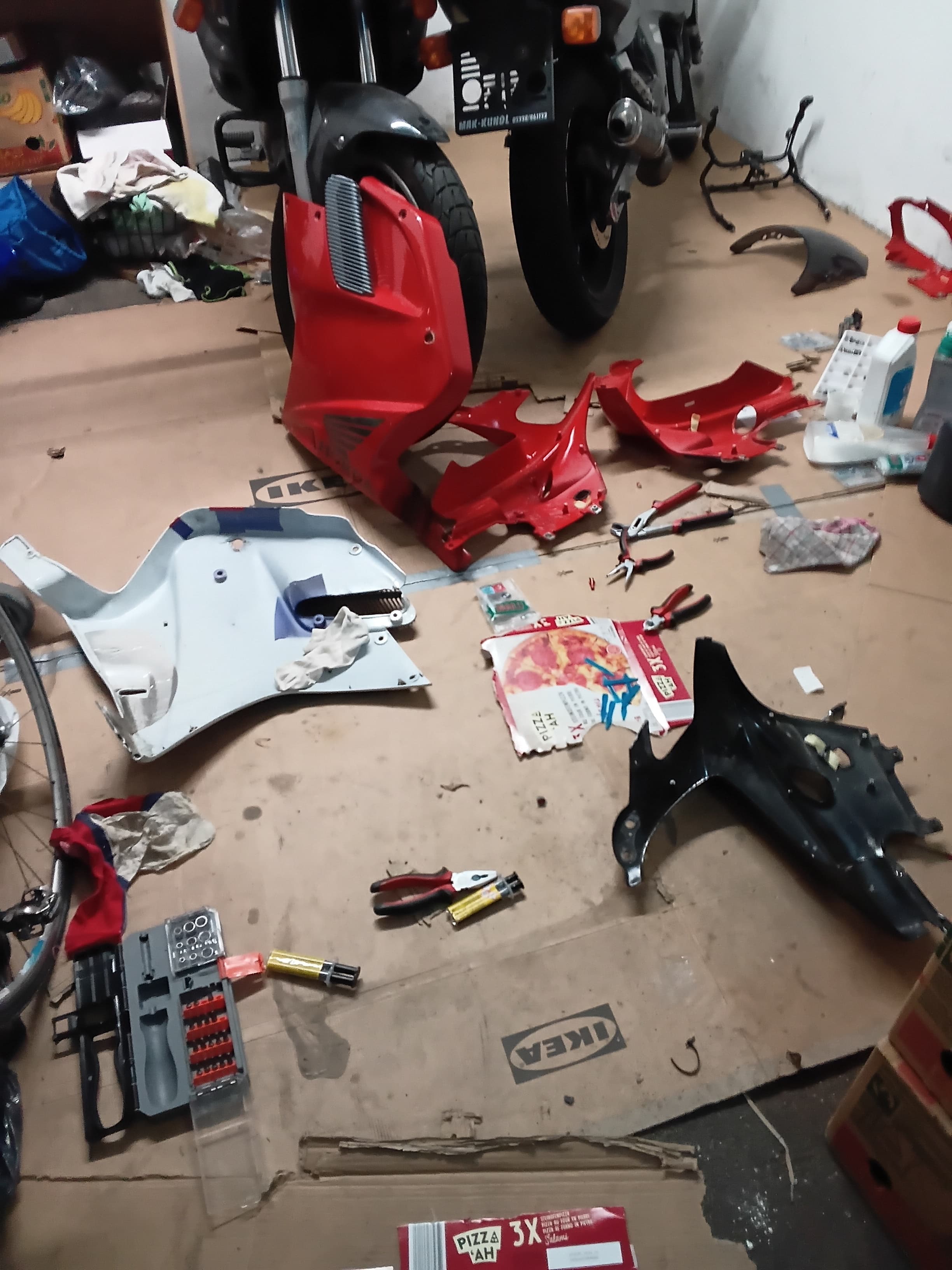 NSR 125 — Verkleidungsreparatur